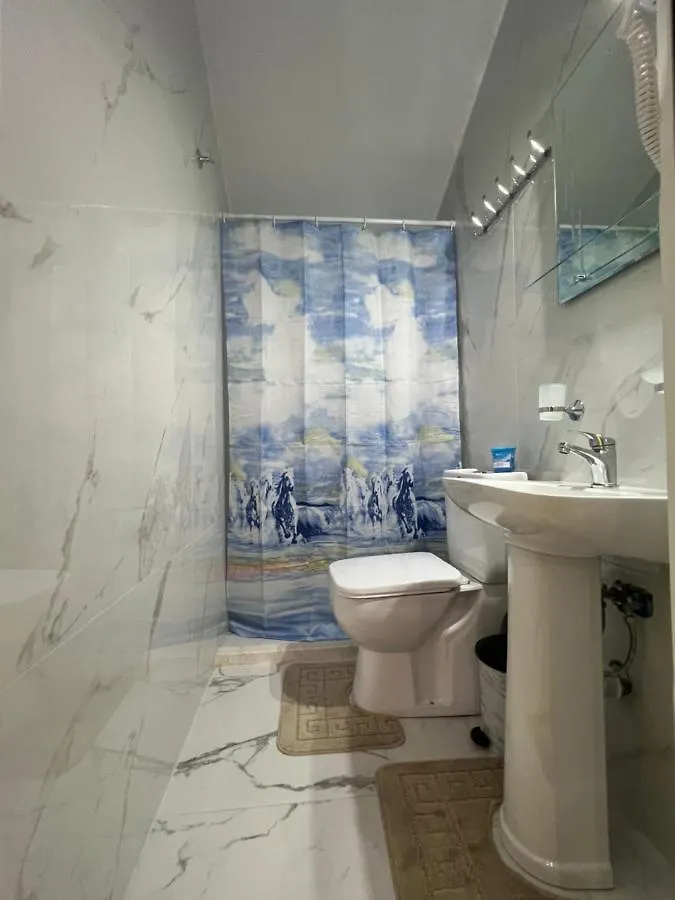 بيت ضيافة Lakefront House Široka