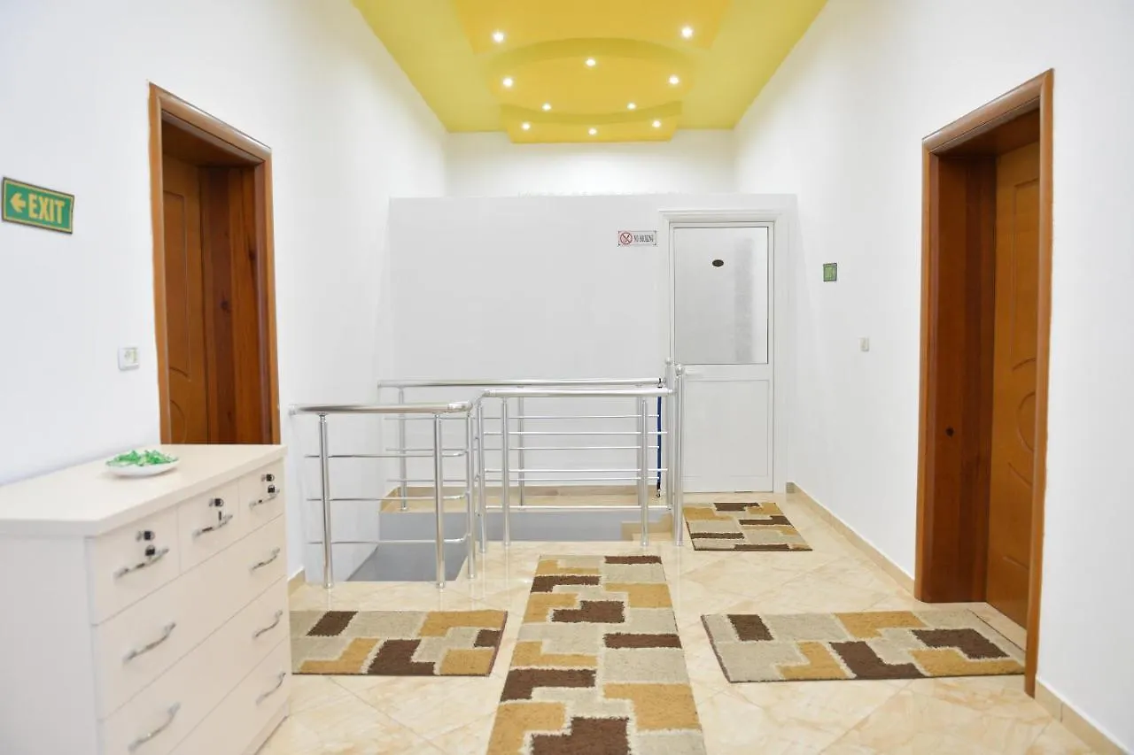 Guest house Lakefront House Shiroka